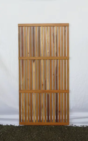 Product image 3 of the product “bamboo weave fence with laminated surround finished with 2 coats of pu ”